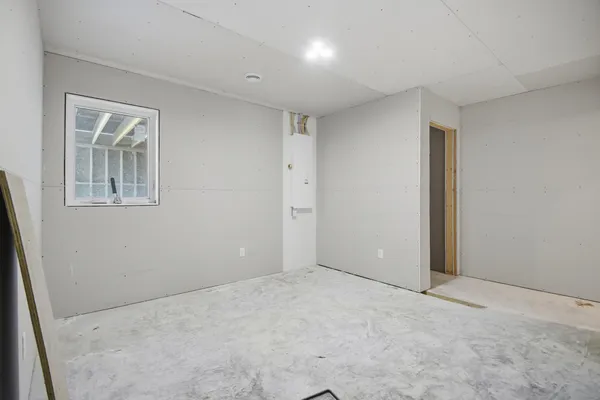 $559,000 | 1801 13th Avenue Northeast, Austin, MN 55912