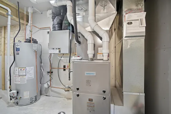 $559,000 | 1801 13th Avenue Northeast, Austin, MN 55912