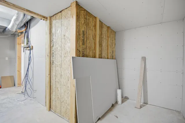 $559,000 | 1801 13th Avenue Northeast, Austin, MN 55912