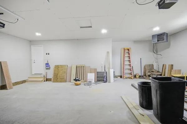 $559,000 | 1801 13th Avenue Northeast, Austin, MN 55912