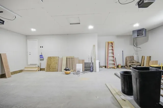 $559,000 | 1801 13th Avenue Northeast, Austin, MN 55912