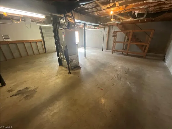 $1,895 | 5716 Spice Meadow Lane, Winston-Salem, NC 27106