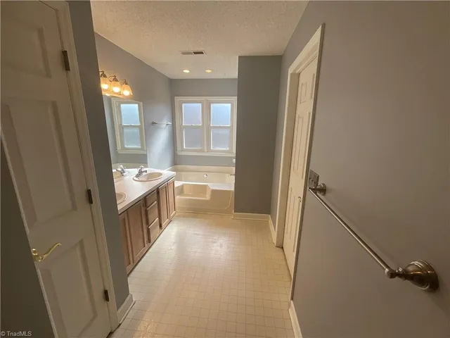 $1,995 | 5716 Spice Meadow Lane, Winston-Salem, NC 27106