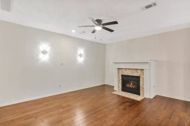 $450,000 | 76 South Piper Trace, The Woodlands, TX 77381