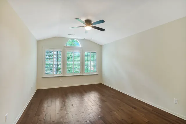 $450,000 | 76 South Piper Trace, The Woodlands, TX 77381