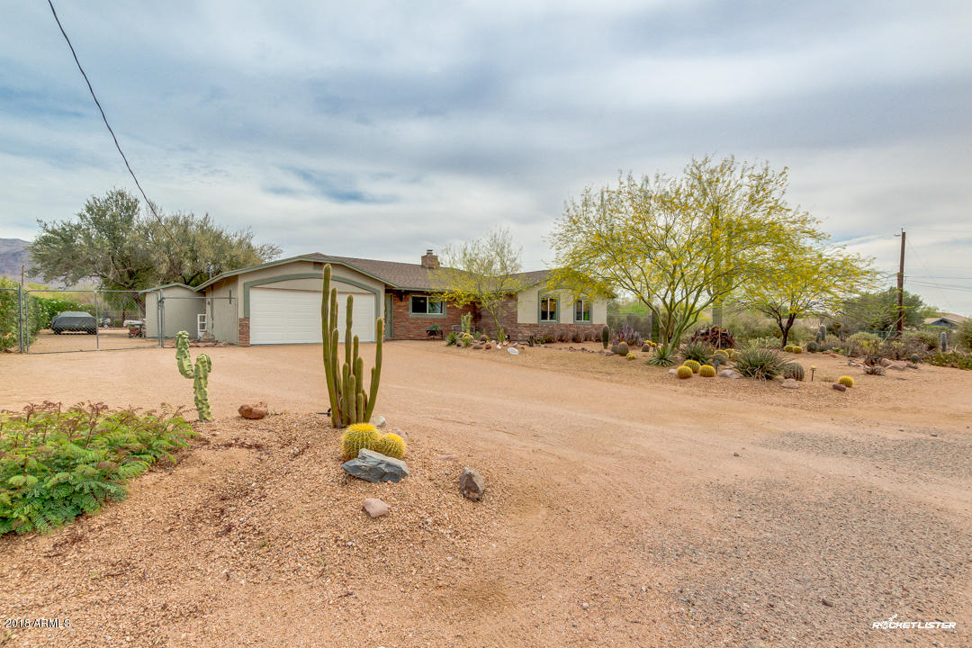 603 South Prospectors Road Apache Junction, AZ 85119 - Photo 2 of 34 02-Prospectors