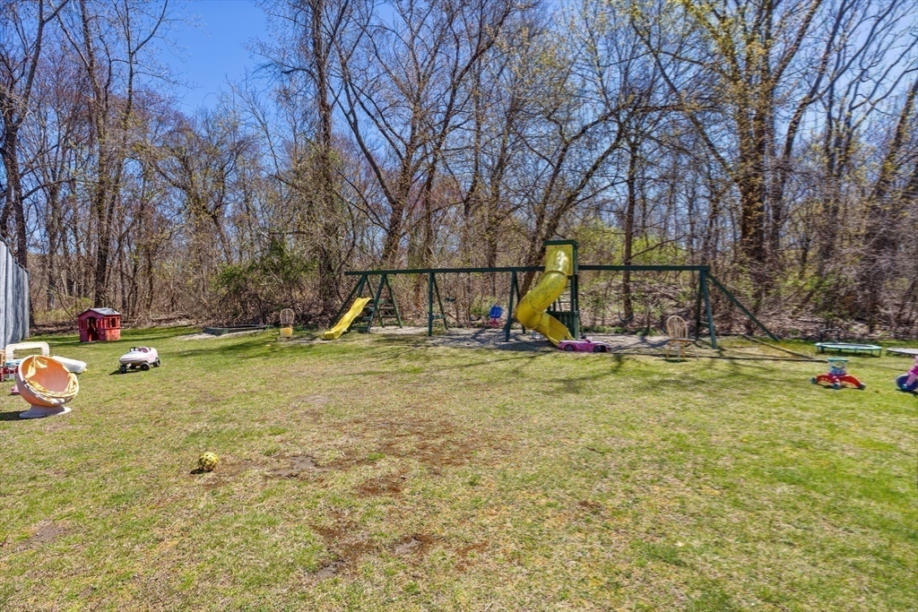 23 Westgate Road, Unit 4 Boston, MA 02467 - Photo 14 of 18