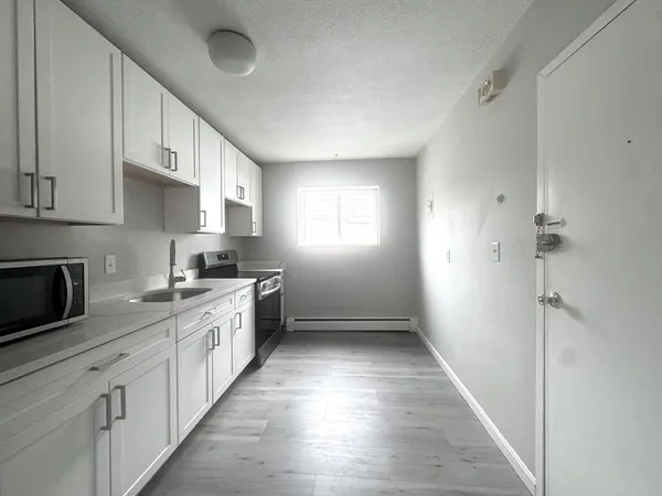 $2,250 | 23 Westgate Road, Unit 4, Boston, MA 02467