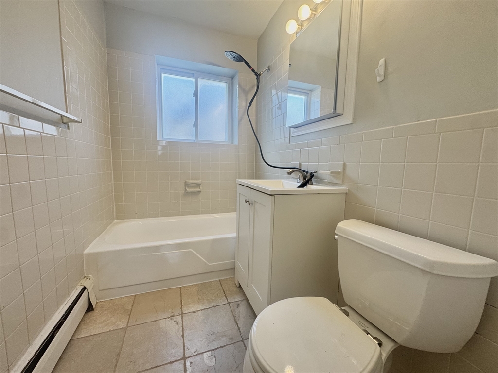23 Westgate Road, Unit 4 Boston, MA 02467 - Photo 3 of 18