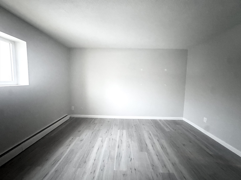 23 Westgate Road, Unit 4 Boston, MA 02467 - Photo 7 of 18