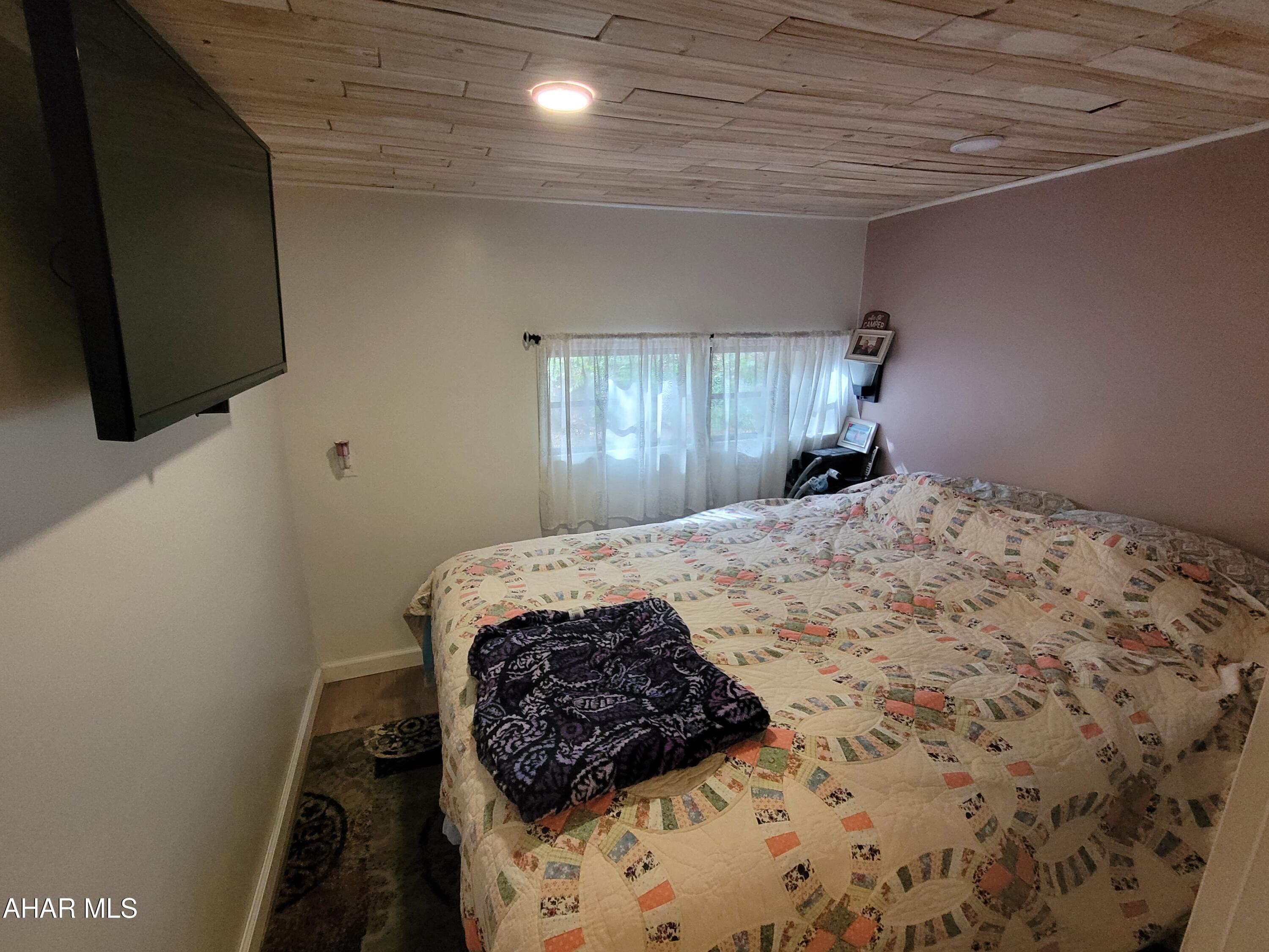 102 South Locust Lane Flinton, PA 16640 - Photo 22 of 51