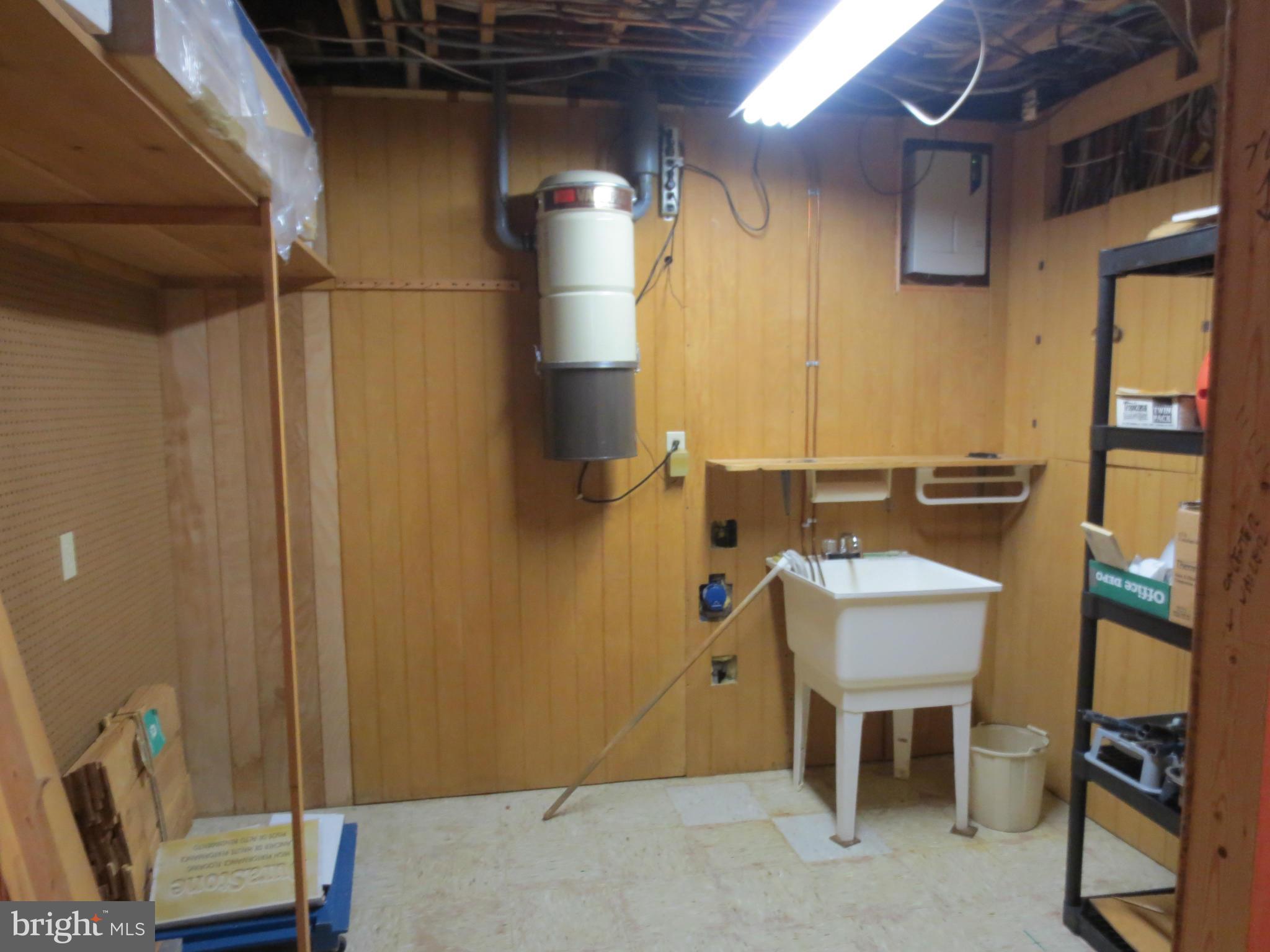 1512 Rolling Road Bel Air, MD 21014 - Photo 24 of 30 LL Laundry Room
