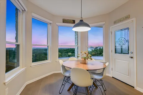 $1,250,000 | 10613 Pointe View Drive, Austin, TX 78738