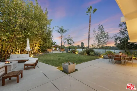 $3,489,000 | 8410 Edwin Drive, Los Angeles, CA 90046