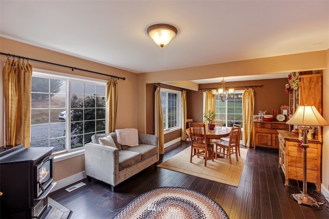 14326 Nevers Road Snohomish, WA 98290 - Photo 9 of 19 Gallery Image 9