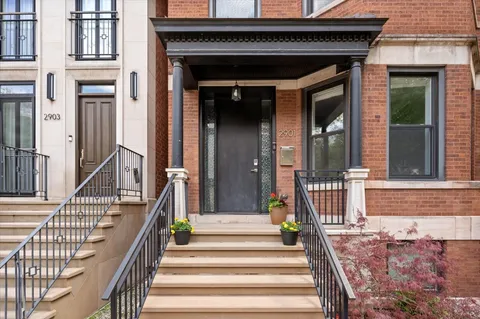 $2,500,000 | 2901 North Burling Street, Chicago, IL 60657