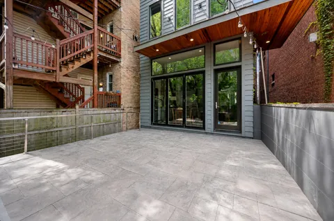 $2,500,000 | 2901 North Burling Street, Chicago, IL 60657