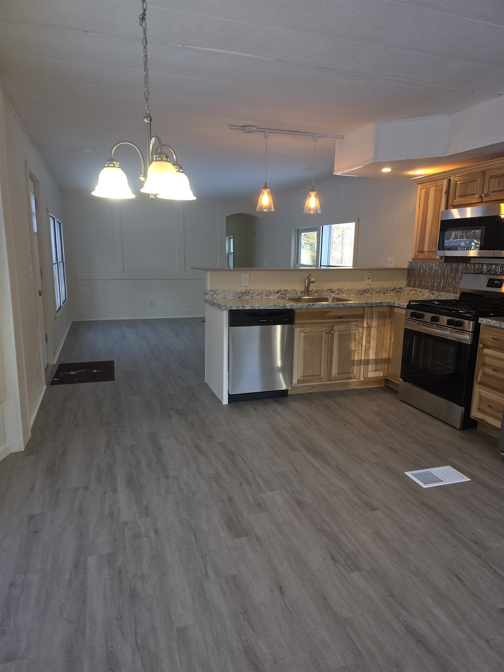 21 Wyman Road Deering, NH 03244 - Photo 3 of 4