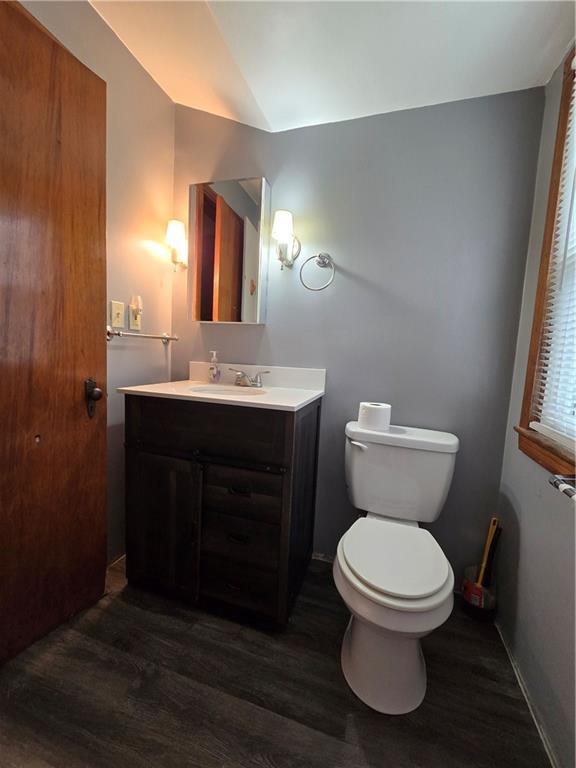 368 Pittsburgh Road Butler, PA 16002 - Photo 19 of 26 a bathroom with a toilet sink and mirror