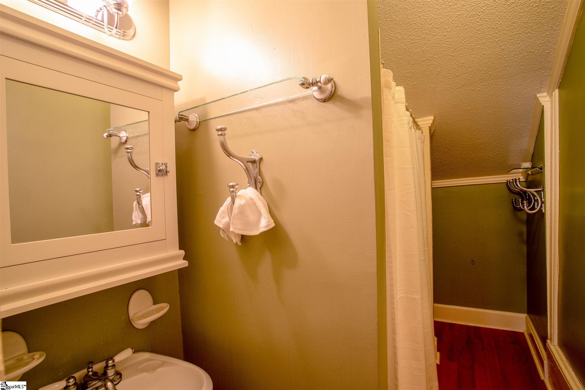 122 Daniel Road Hodges, SC 29653 - Photo 22 of 29 Upstairs Bath