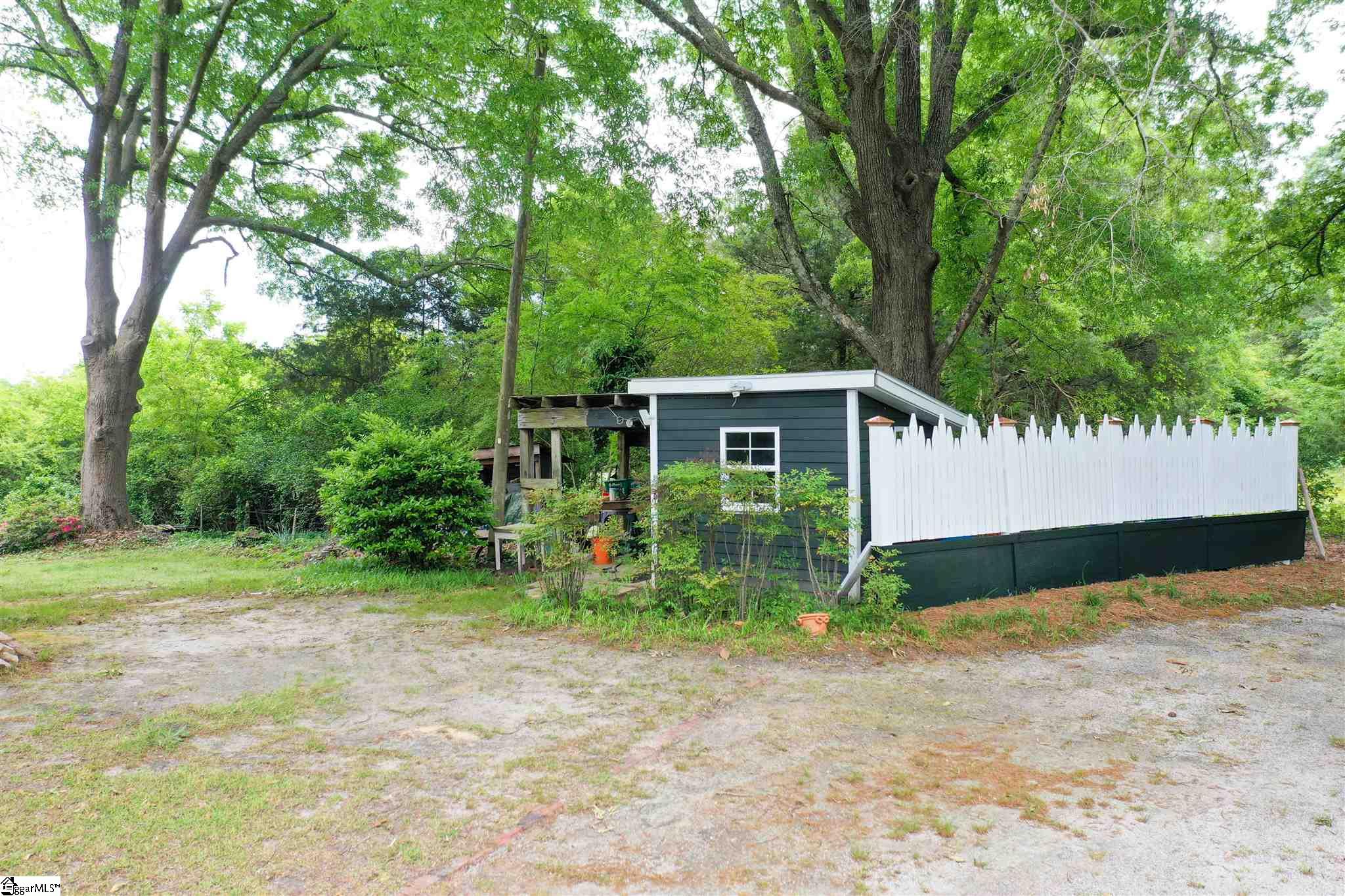 122 Daniel Road Hodges, SC 29653 - Photo 28 of 29