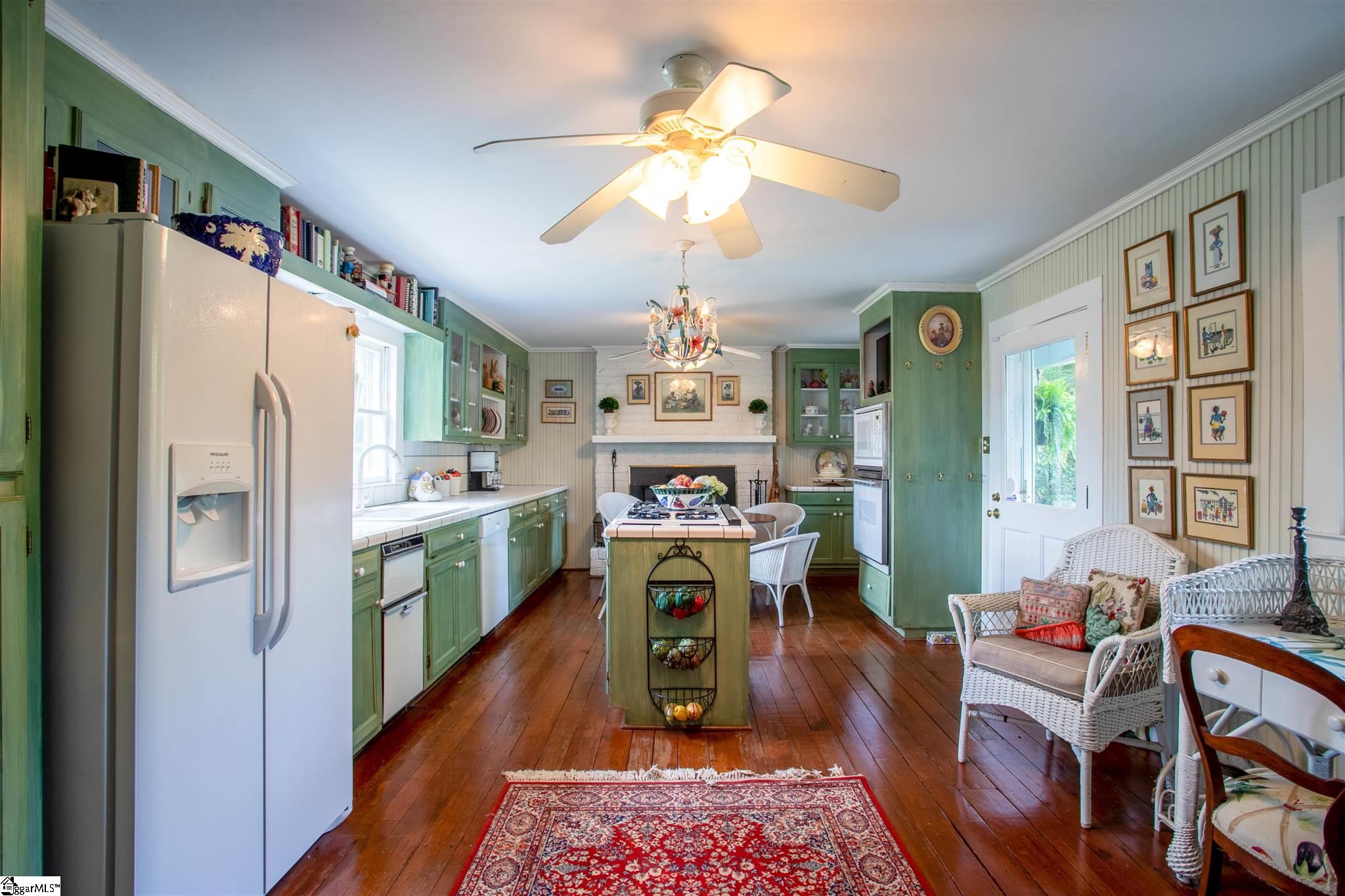 122 Daniel Road Hodges, SC 29653 - Photo 5 of 29