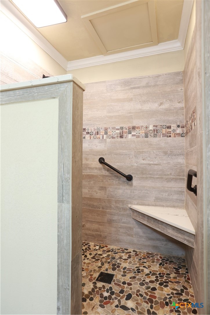 2706 Bowie Trail Temple, TX 76502 - Photo 6 of 25 a bathroom with a shower