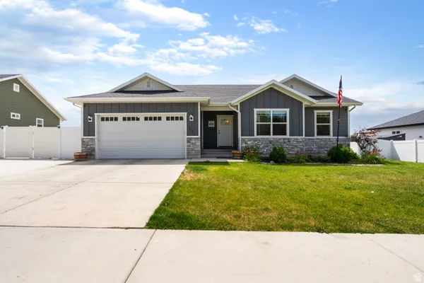 $550,000 | 1002 South 130 East, Salem, UT 84653