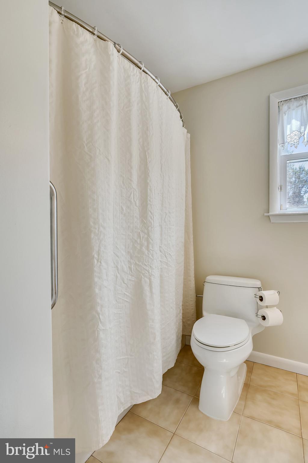 2205 Ridge Road Reisterstown, MD 21136 - Photo 47 of 67 Tub/Shower Combo