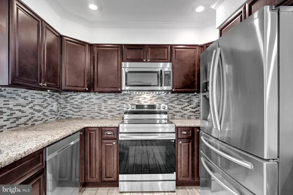 $465,000 | 6 Unity Turn, Levittown, PA 19056