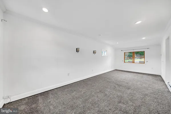 $465,000 | 6 Unity Turn, Levittown, PA 19056
