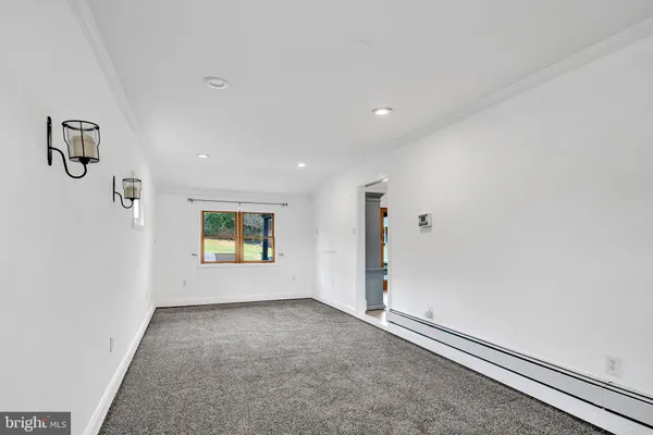$465,000 | 6 Unity Turn, Levittown, PA 19056