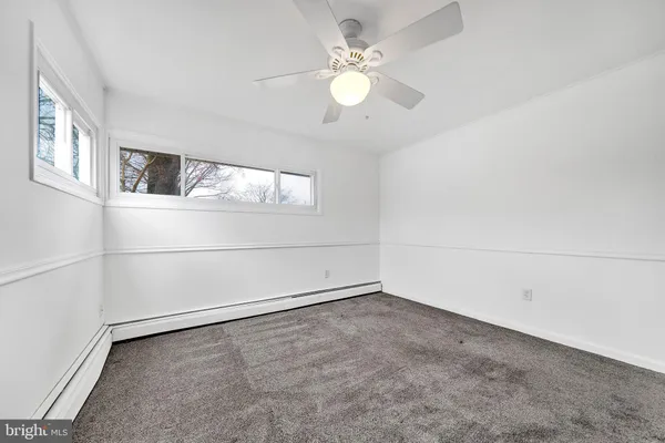 $465,000 | 6 Unity Turn, Levittown, PA 19056