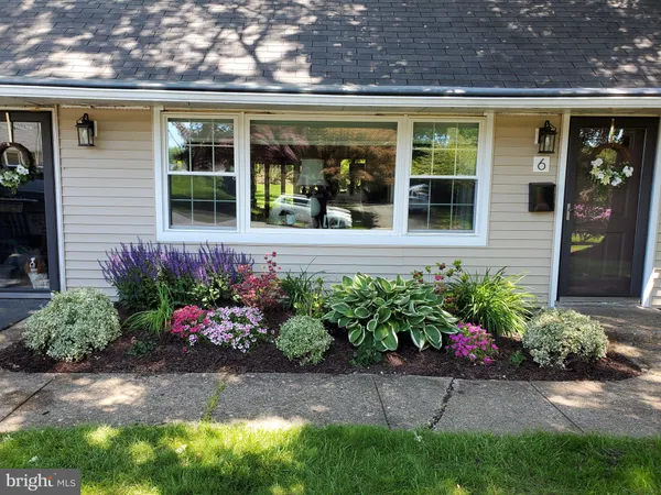 $465,000 | 6 Unity Turn, Levittown, PA 19056