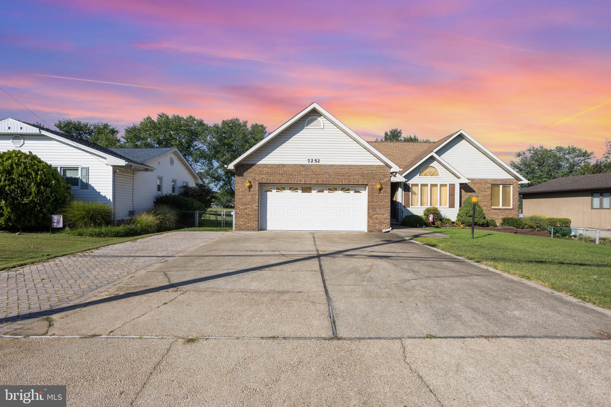 7252 Meadow Lane Baltimore, MD 21222 - Photo 6 of 80 Lots of space for parking!!