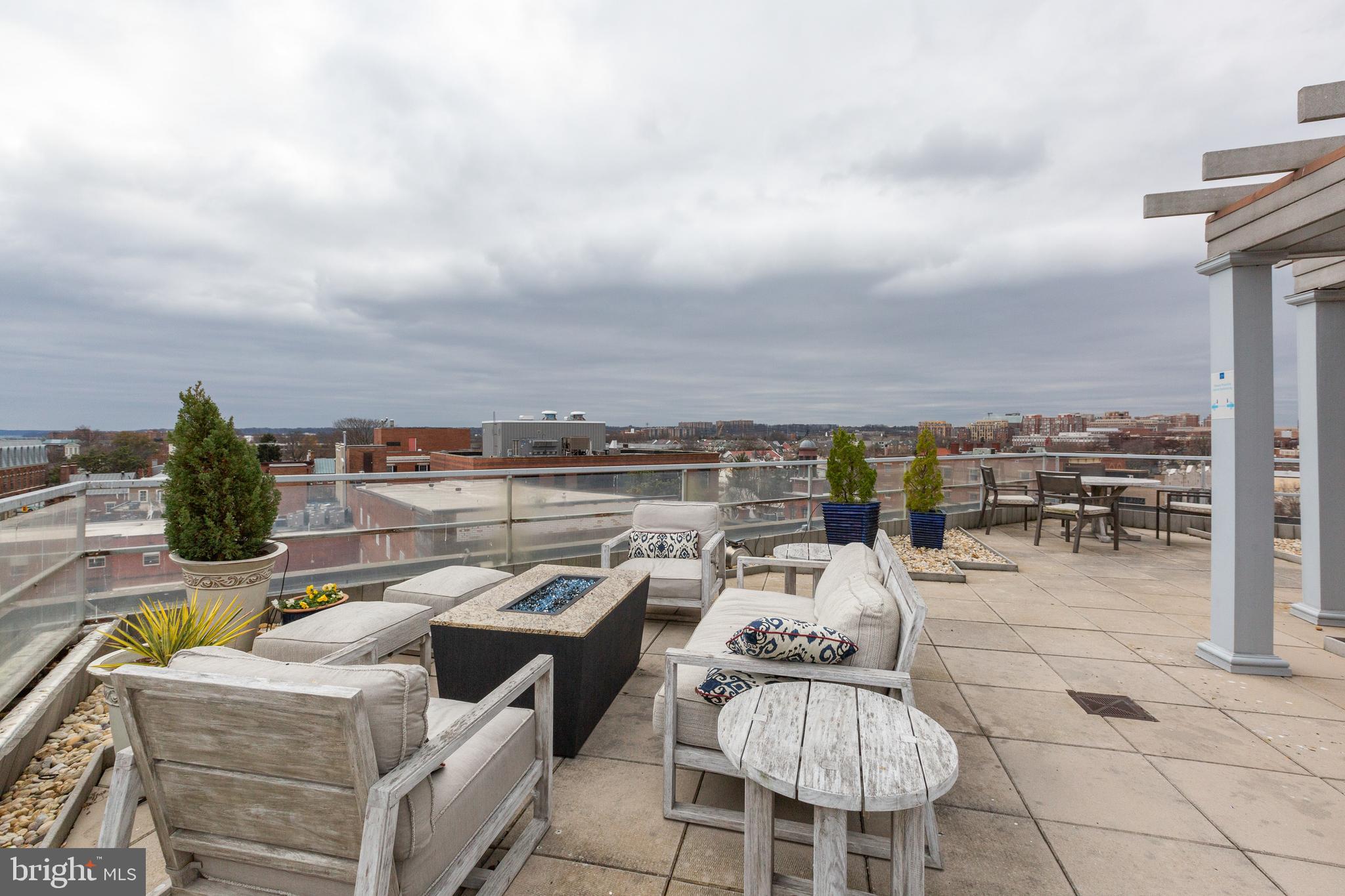 815 King Street, Unit 4E Alexandria, VA 22314 - Photo 21 of 27 an outdoor space with patio