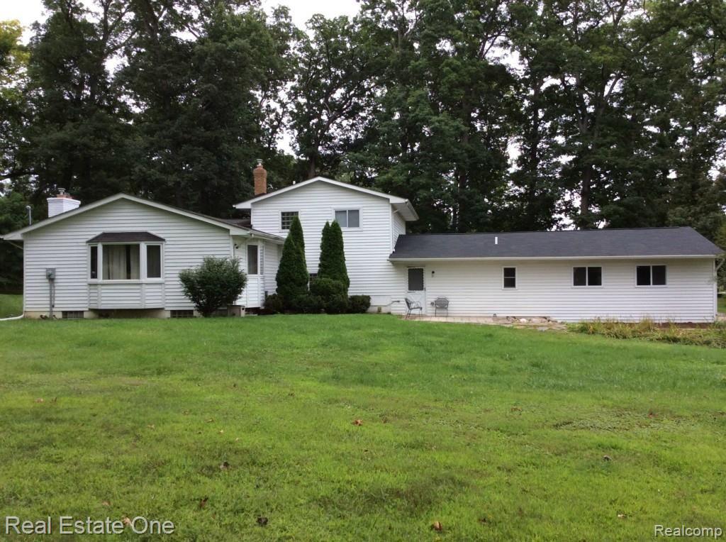 5501 Ford Road Commerce Township, MI 48382 - Photo 7 of 33 IMG_0720.jpg