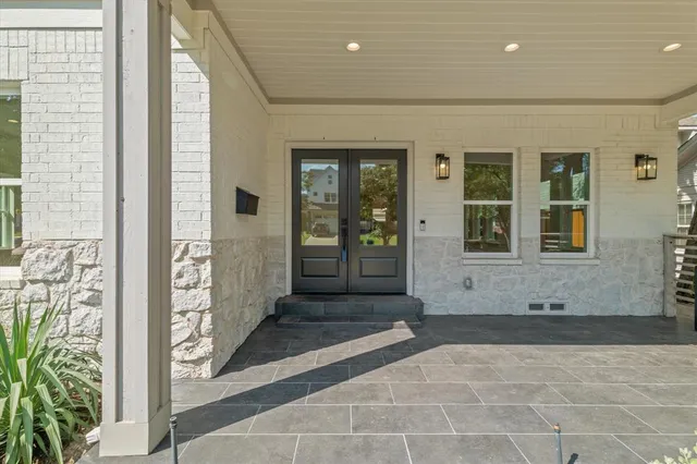 a view of entrance gate of the house