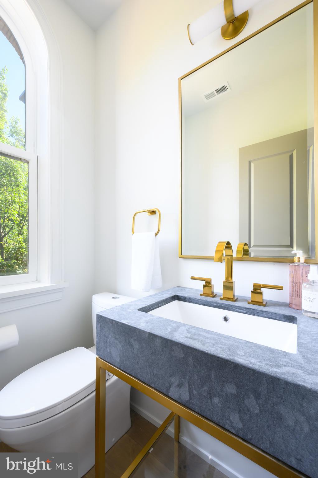 1829 Kalorama Road Northwest, Unit 3 Washington, DC 20009 - Photo 5 of 26