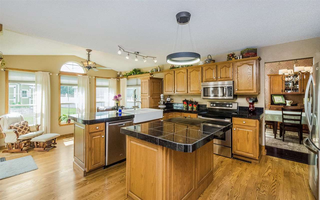 7113 Rockingham Drive Southwest Cedar Rapids, IA 52404 - Photo 6 of 25 Gallery Image 6