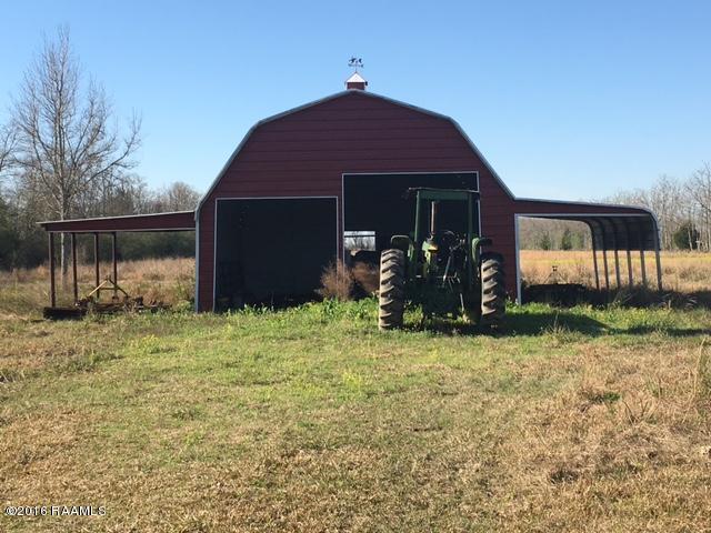 Barn and tractor 2