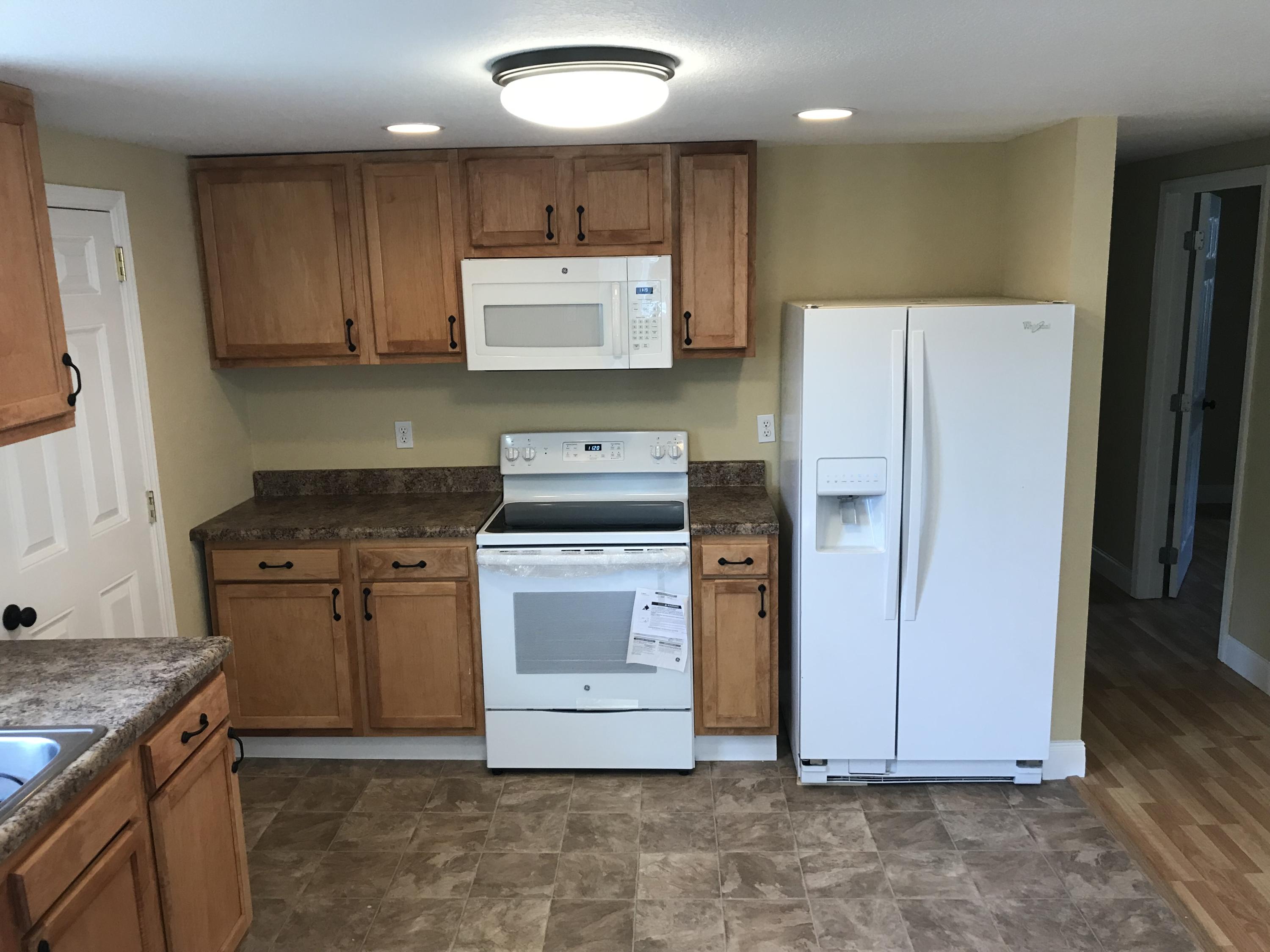 9112 Vonore Road Loudon, TN 37774 - Photo 5 of 23 Kitchen