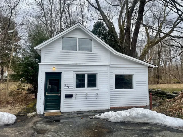 $1,250 | 4 Elm Avenue, Unit 3/4, Norwich, CT 06360