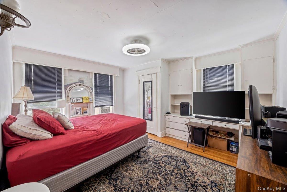 27 Faneuil Place New Rochelle, NY 10801 - Photo 18 of 34