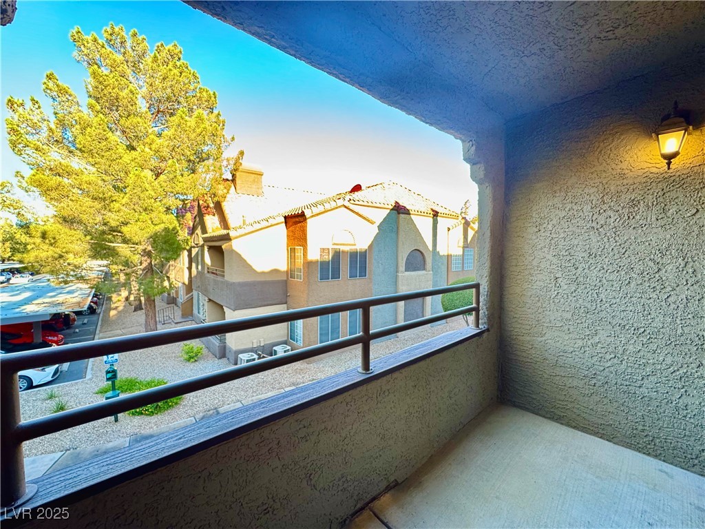 2200 South Fort Apache Road, Unit 2017 Las Vegas, NV 89117 - Photo 13 of 32