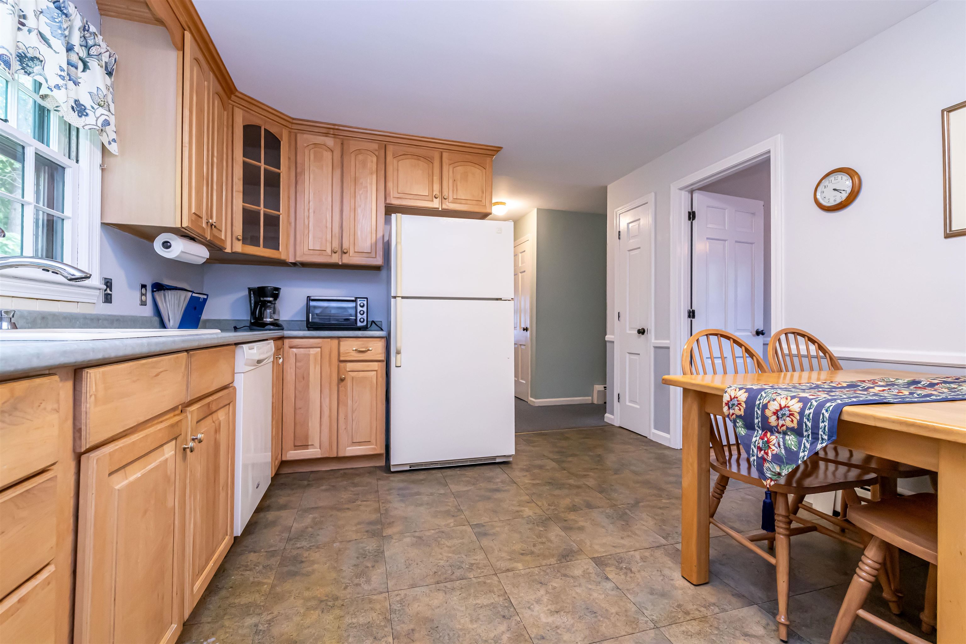 5 Northfield Road Amherst, NH 03031 - Photo 5 of 40