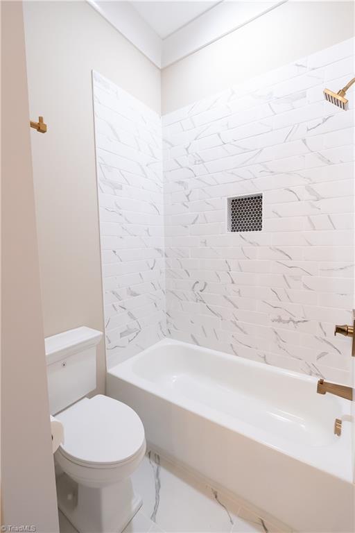 2844 St Giles Court High Point, NC 27262 - Photo 26 of 44 Jack/Jill Bath