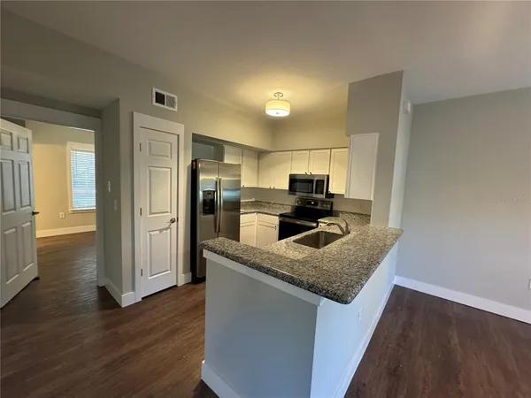 $2,000 | 10000 Southwest 52nd Avenue, Unit 139, Gainesville, FL 32608