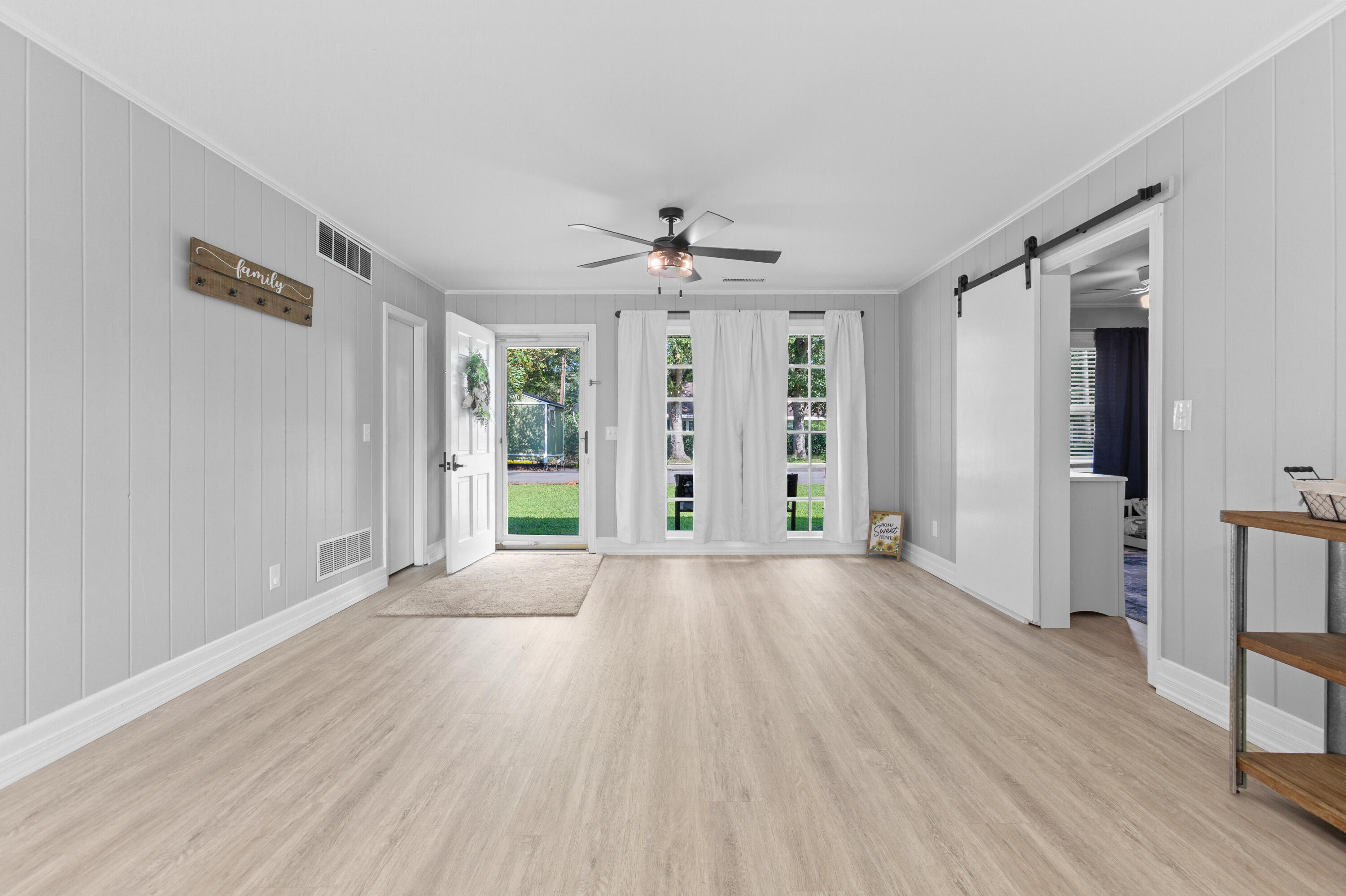 106 Goodwin Street Moncks Corner, SC 29461 - Photo 7 of 34 106GoodwinSt.NicoleBurbagePhoto-25