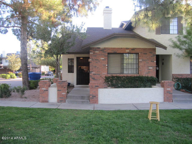 170 East Guadalupe Road, Unit 46 Gilbert, AZ 85234 - Photo 1 of 11 Front view of this end unit